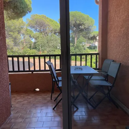 Wifi Parking, Tennis, Piscine Au Mileu Des Golfs De Valescure Saint-Raphael (Var)