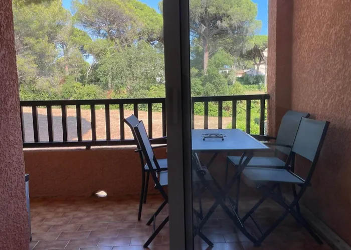 Wifi Parking, Tennis, Piscine Au Mileu Des Golfs De Valescure Saint-Raphaël